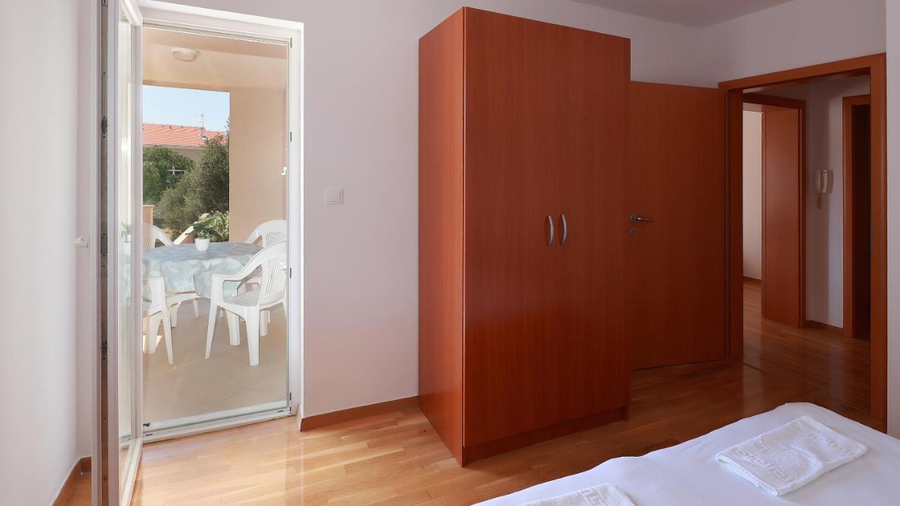 נובליה Apartments Tomy מראה חיצוני תמונה