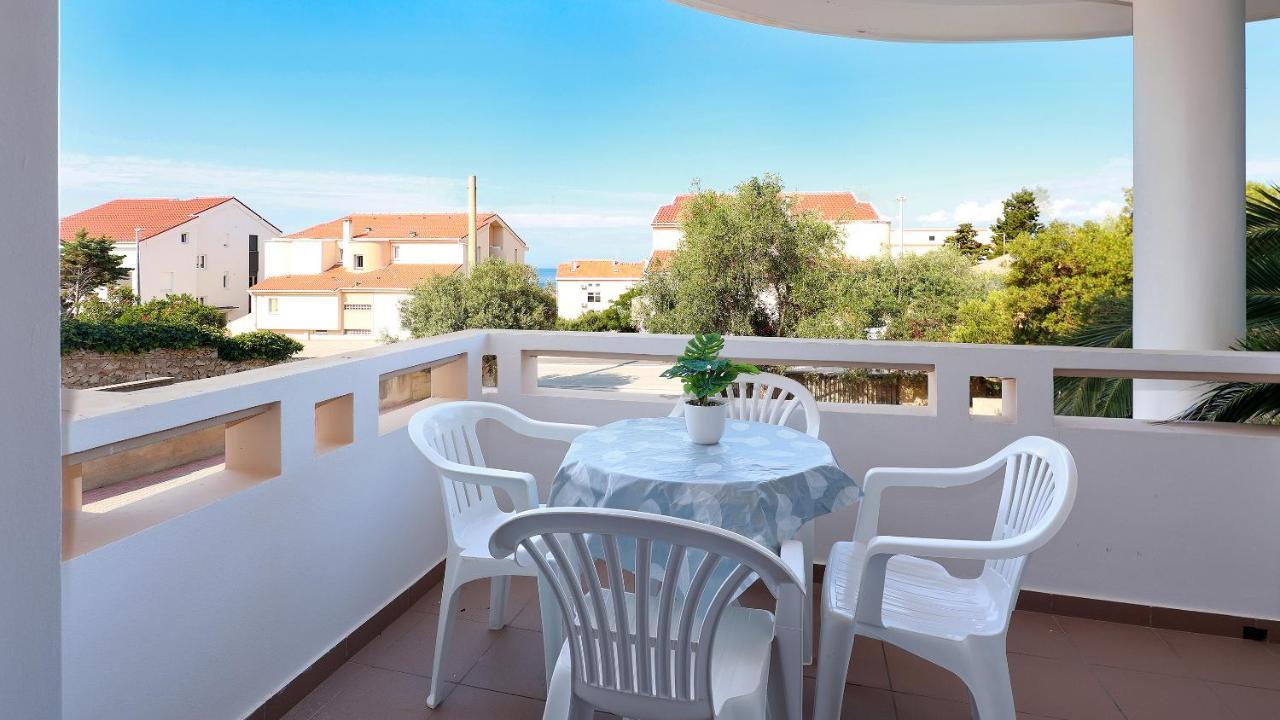 נובליה Apartments Tomy מראה חיצוני תמונה