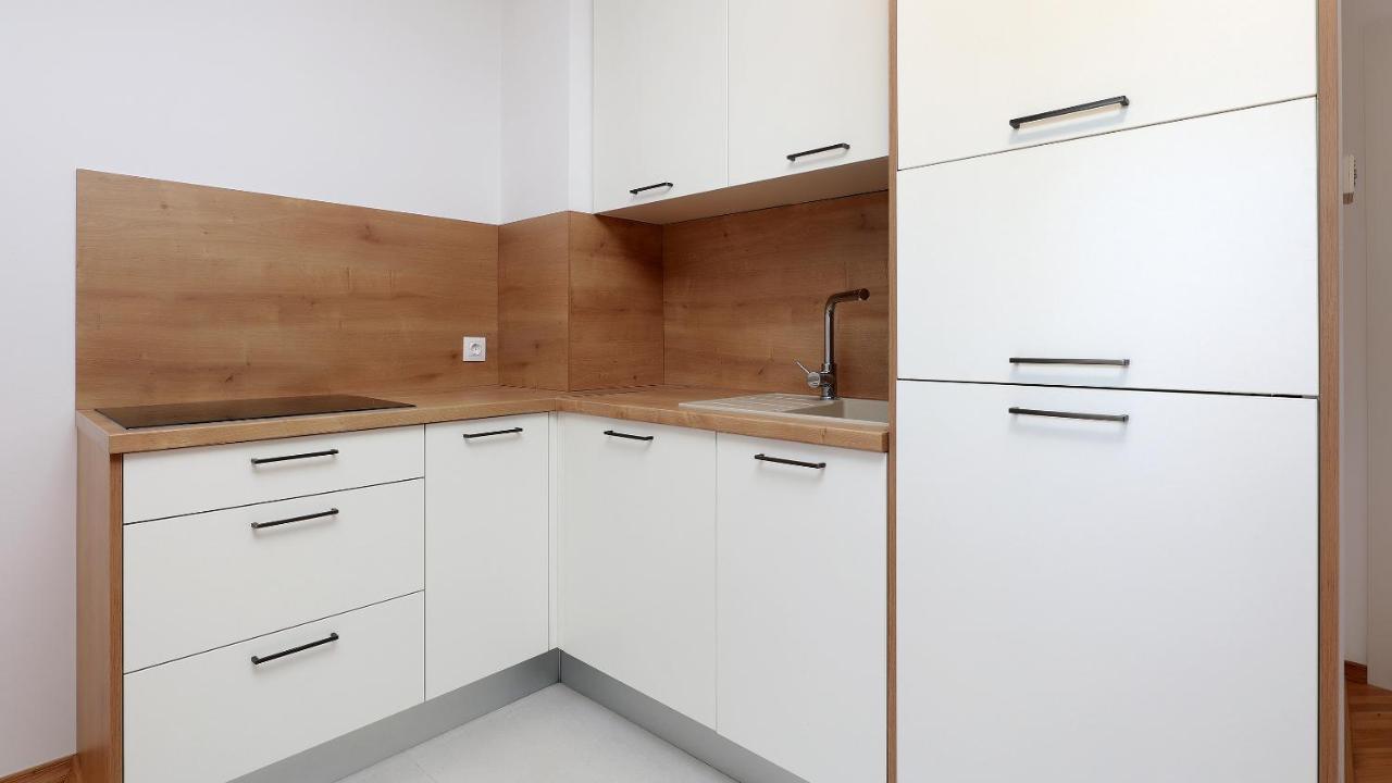 נובליה Apartments Tomy מראה חיצוני תמונה