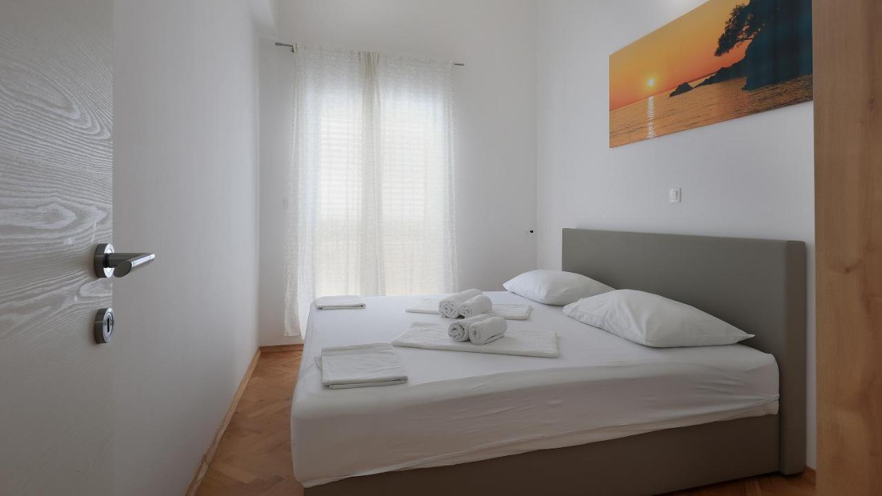 נובליה Apartments Tomy מראה חיצוני תמונה