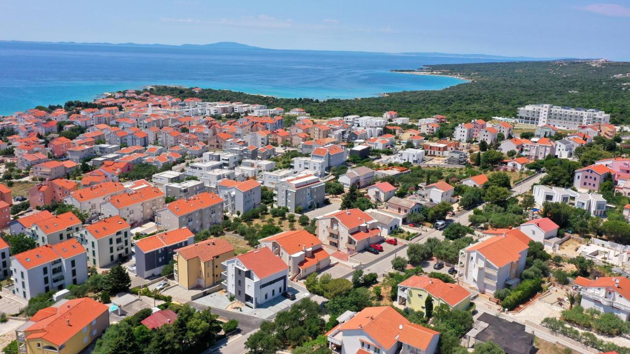 נובליה Apartments Tomy מראה חיצוני תמונה