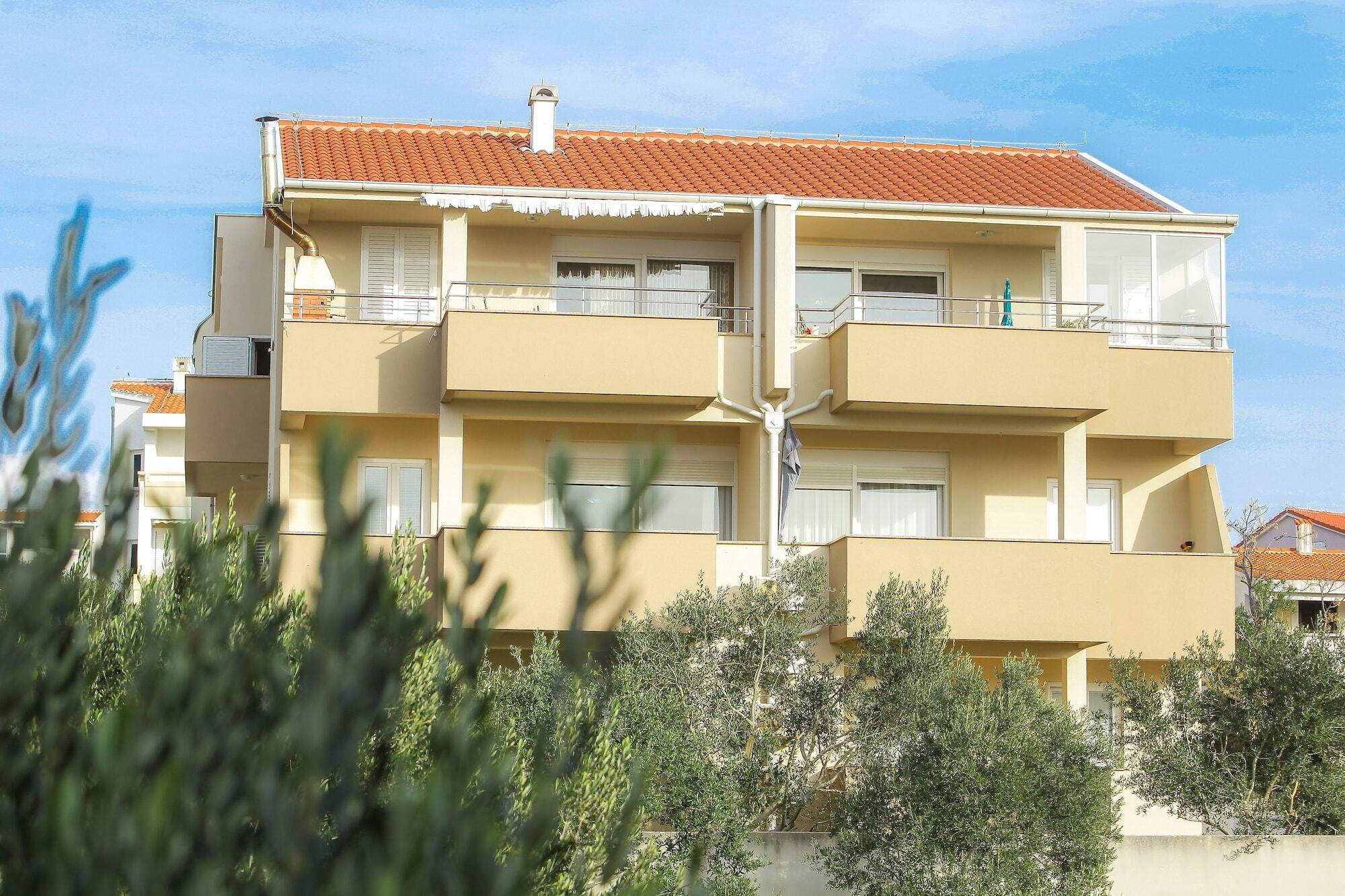 נובליה Apartments Tomy מראה חיצוני תמונה